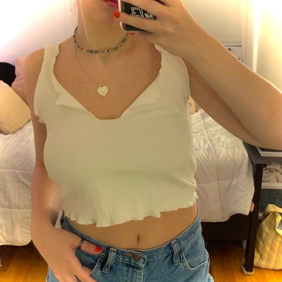 White Lettuce Hem Tank Top - Picture 3 of 4